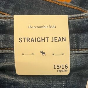 NWT boys jeans Abercrombie size 15/16.